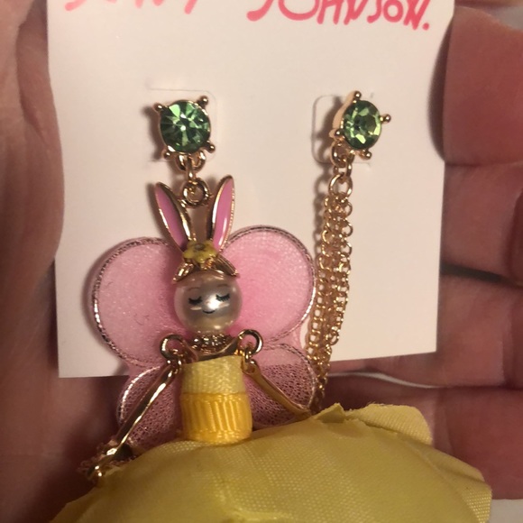 NWT - Easter Earrings Mix-Matched Betsey Johnson Bunny Earrings/RARE! - Picture 5 of 17